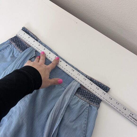 Anthropologie Shorts Womens Extra Small Aloha Chambray Paperbag Smocked Bow Blue - Picture 9 of 14